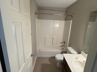 137 Powhatan Trl, Versailles, KY 40383