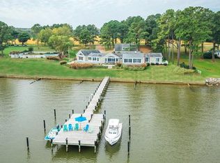 187 Catchpenny Ln #F, Tappahannock, VA 22560
