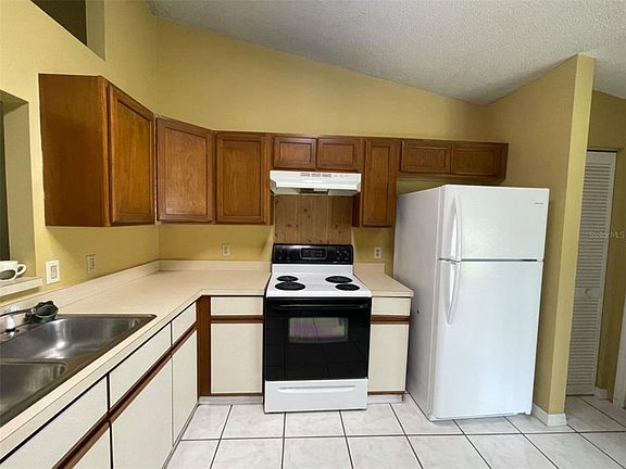 4th image of 367 Cocoa Ct #369