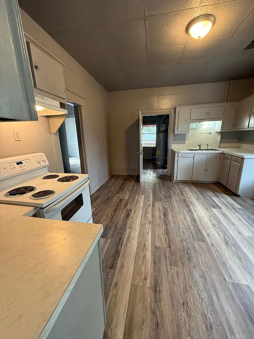 2301 N. 29th Street — Photo 3