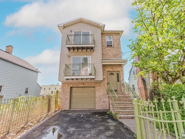 134 Palm St, Newark, NJ 07106