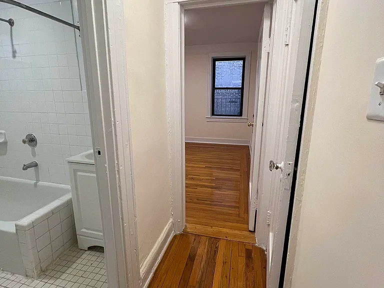 4515 43rd Ave #3B — Photo 7