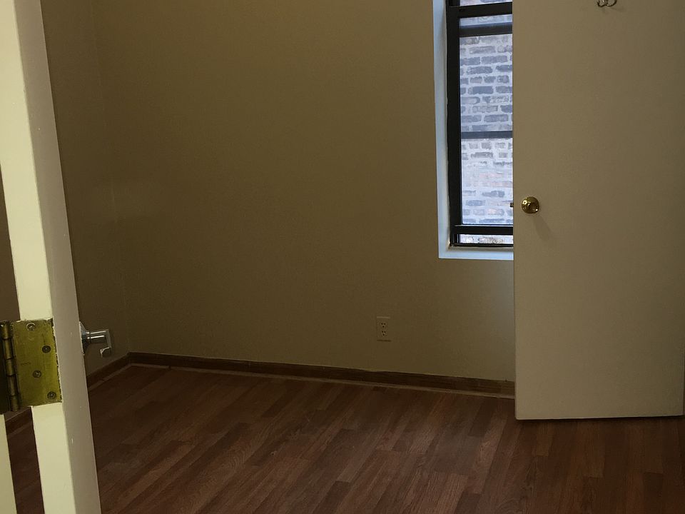 1st image of 3917 N Ashland Ave