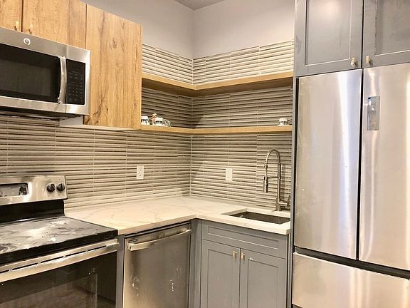 3rd image of 482 Harman St APT 3R