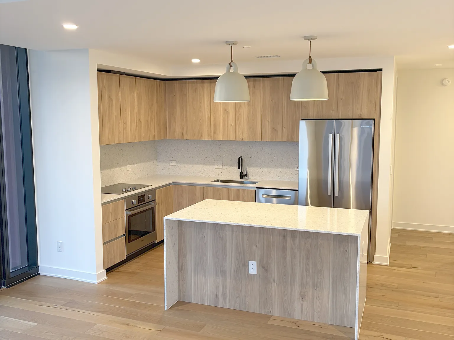 2 bed, 1176 sqft, $4,475 — Photo 2