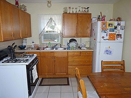 2nd image of 35301 Hazelwood St