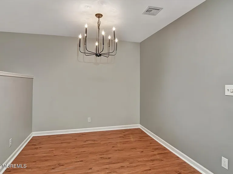 44 Marion St #9 — Photo 9