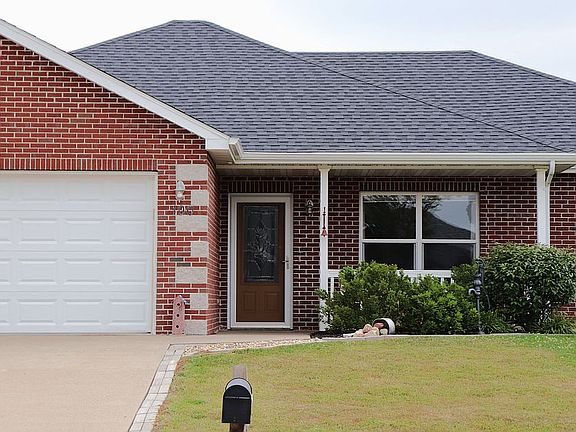2nd image of 190 Arnold Dr