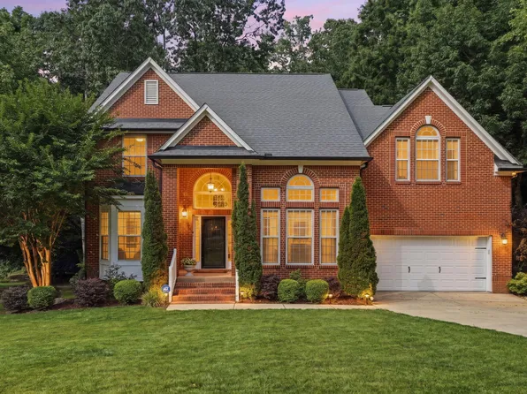 5052 Bartons Enclave Ln, Raleigh, NC 27613