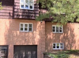 6331 Darlington Rd, Pittsburgh, PA 15217