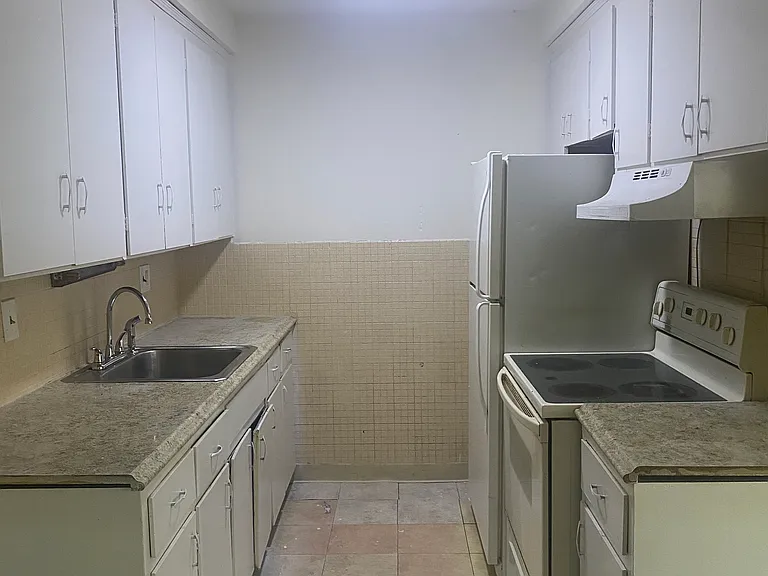 16165 Schaefer Hwy #1 — Photo 5