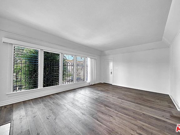 5th image of 154 N Edgemont St #3
