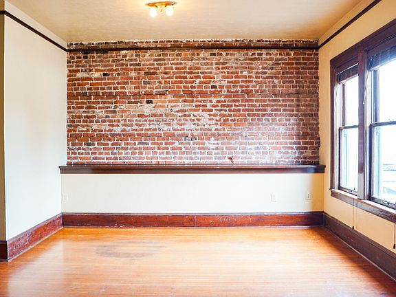 2nd image of 3958 N Mississippi Ave #4