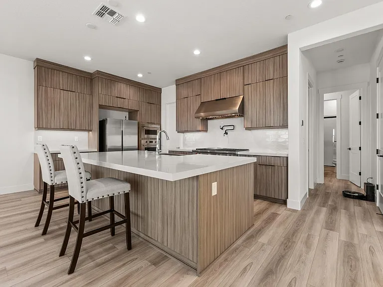 6162 Kings Peak Dr — Photo 6