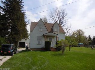 7605 Macedonia Rd, Bedford, OH 44146