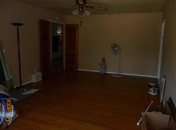 3rd image of 9235 Palisade Dr