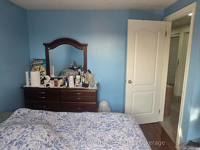 32 Abelard Ave #UPPER — Photo 21