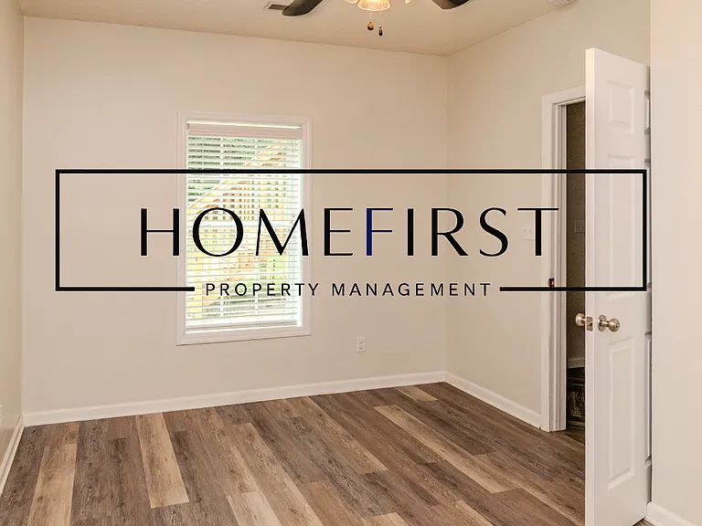 112 Newport Ln — Photo 31