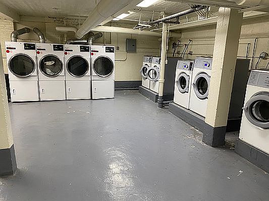 3rd image of 4109 41st St APT 4C