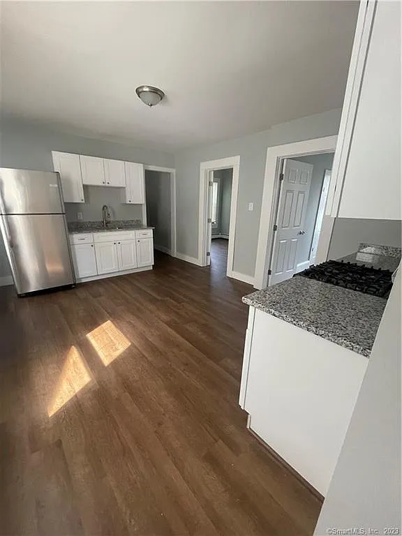 2 bed, 2265 sqft, $1,700 — Photo 3