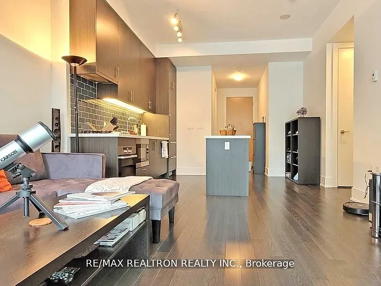 39 Queens Quay E #734 — Photo 8