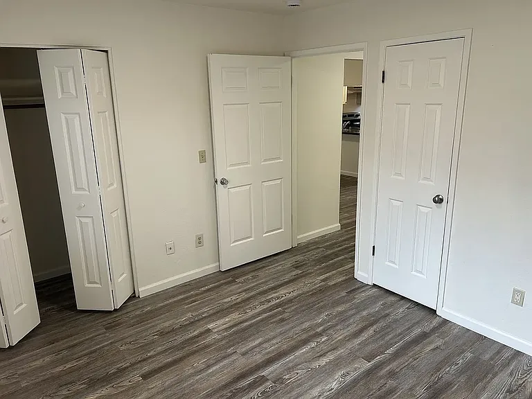463 Coffield Ave #8 — Photo 10