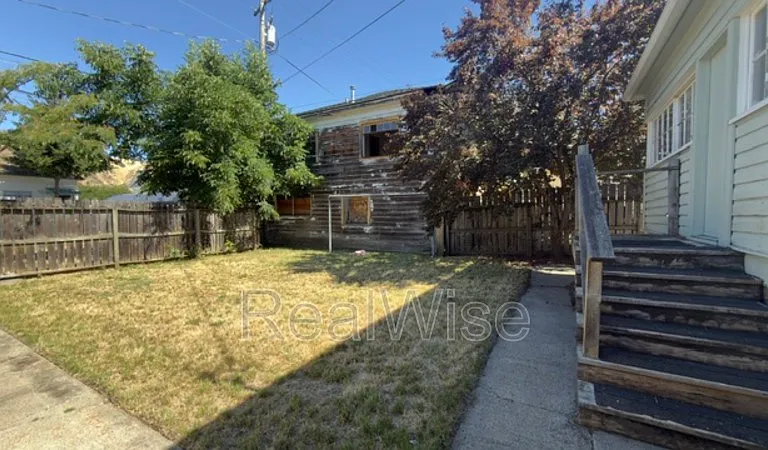1416 SE Pine St — Photo 4