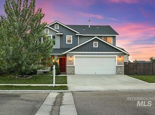 915 Ione Ave, Middleton, ID 83644