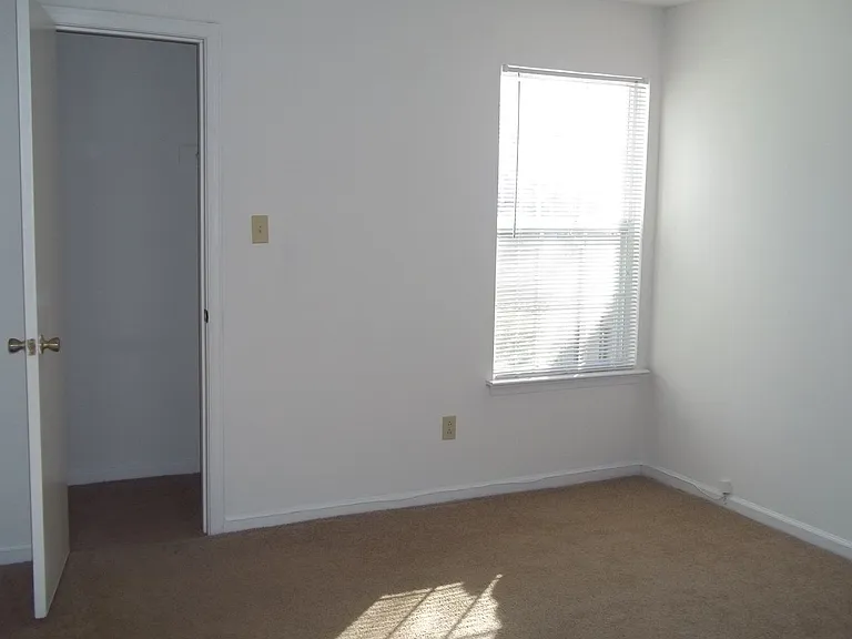 Featherstone Apartments at Kiln Creek — Photo 75