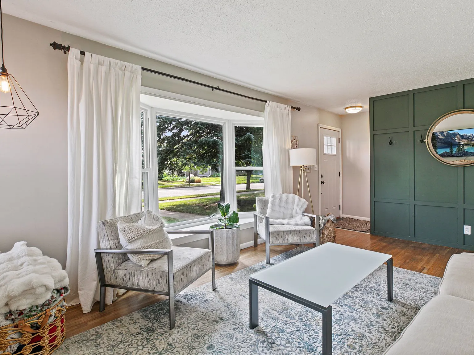 4 bed, 1755 sqft, $3,000 — Photo 4