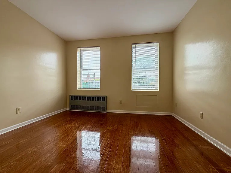 8025 Parsons Blvd #L9 — Photo 1