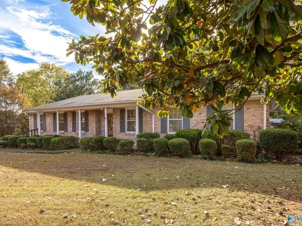 200 Spring Valley Ct SW, Huntsville, AL 35802