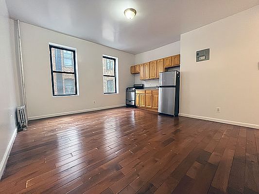 4th image of 37 Payson Ave #4LL