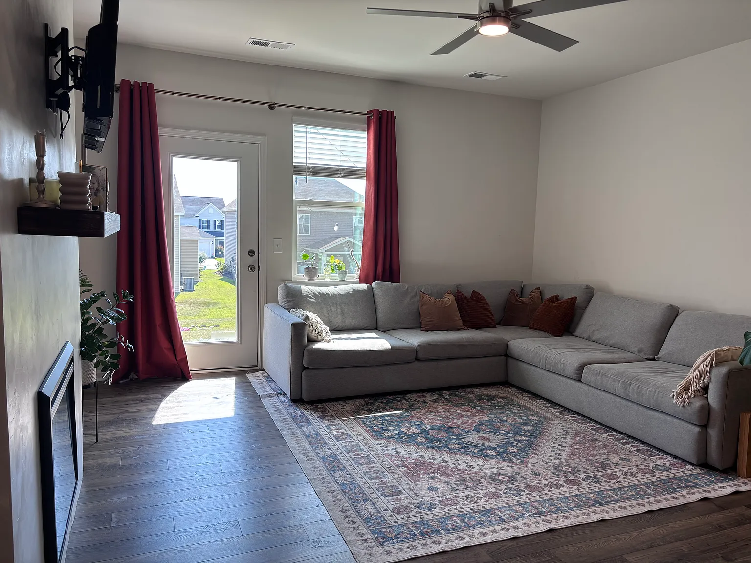 3 bed, 2.5 bath, 1500 sqft, $1,995 — Photo 4