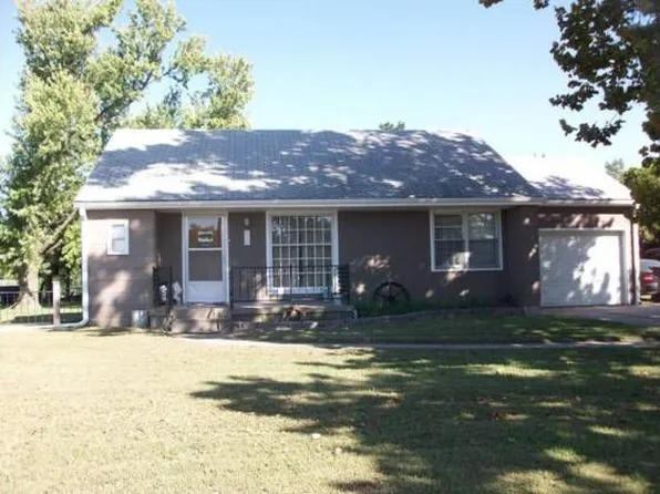 518 N Maxwell St, McPherson, KS 67460