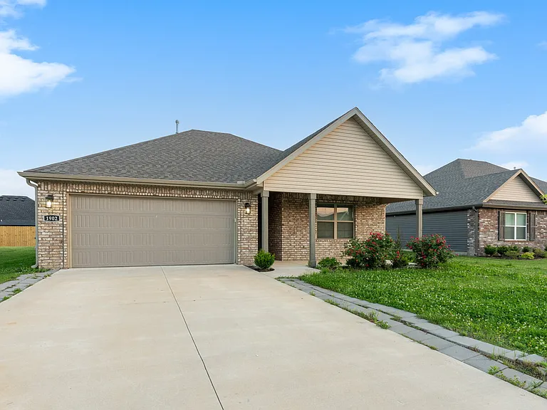 1902 E Endura Park Dr — Photo 2