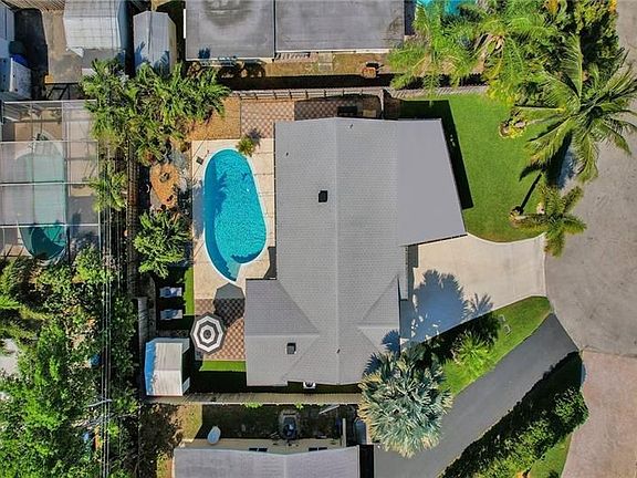 3rd image of 4485 NW 16th Ave