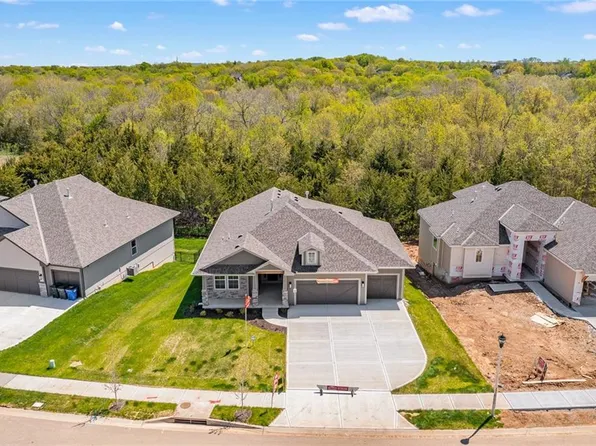 11593 S Barker Rd, Olathe, KS 66061