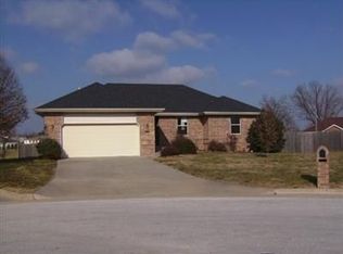 1245 Tyler Ln, Nixa, MO 65714
