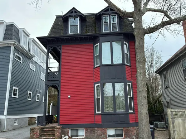 33 Howard St #3, Newport, RI 02840