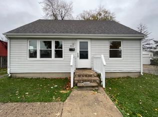 924 Fairway St, South Bend, IN 46619