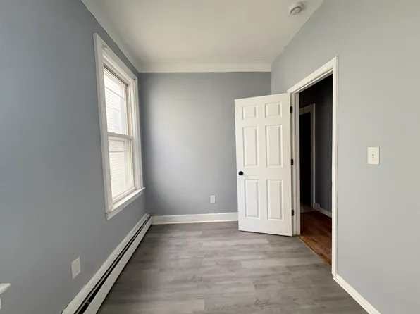 119 Myrtle Avenue image 4 of 6