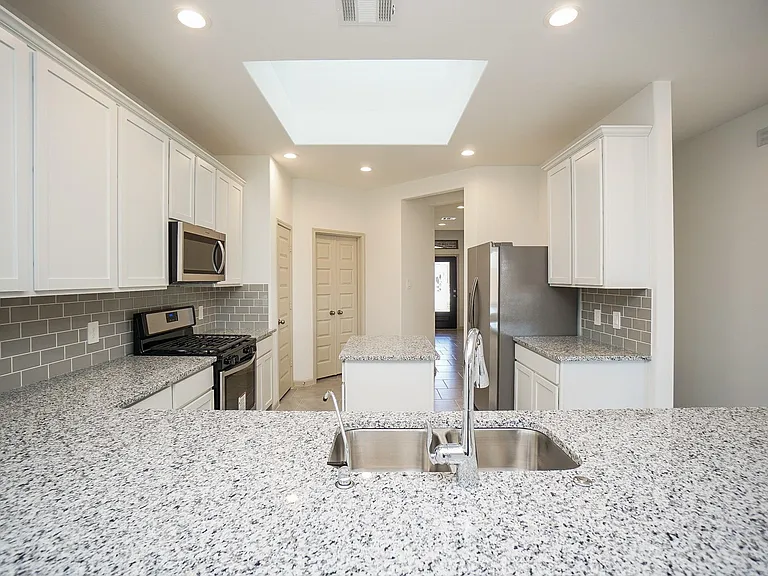 3318 Parker Trace Dr — Photo 11