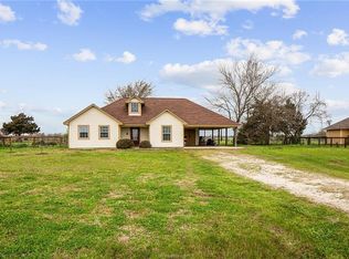 5821 Standing Rock Rd, Bryan, TX 77808