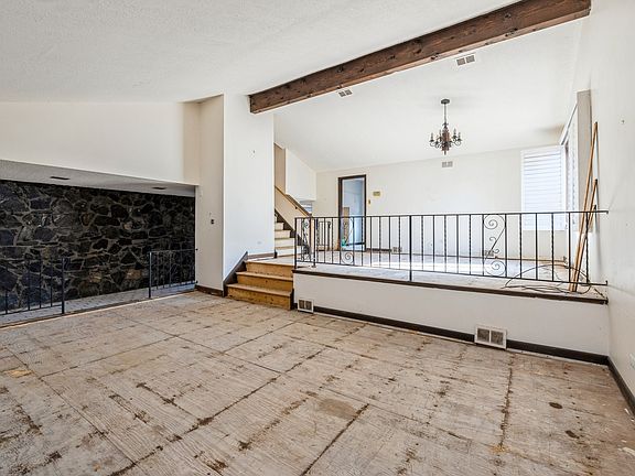 2nd image of 5537 S Kensington Ave