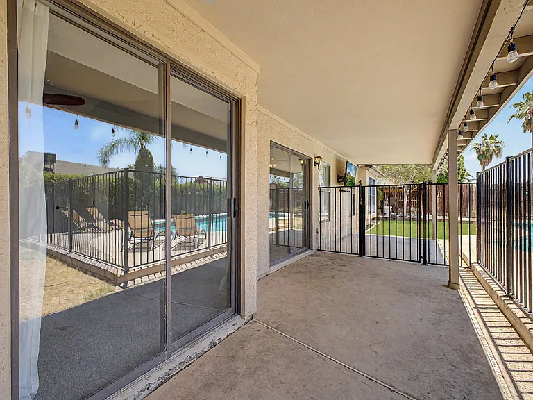 1301 E Taro Ln — Photo 30