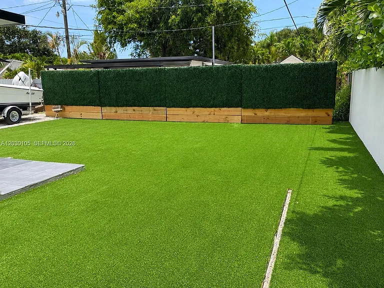 209 SW 5th St — Photo 14