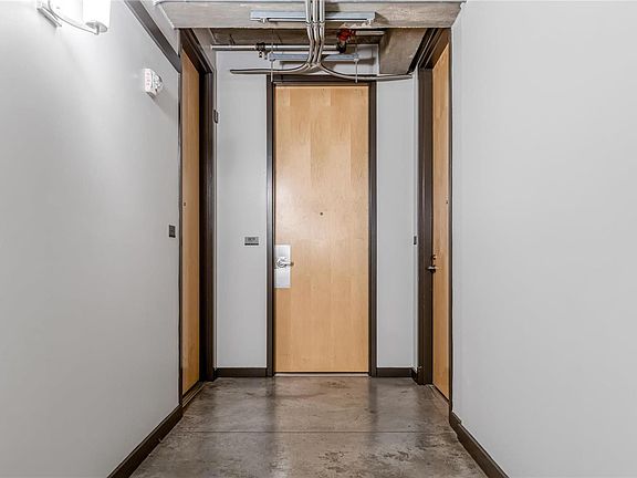 5th image of 1635 Washington Ave APT 809