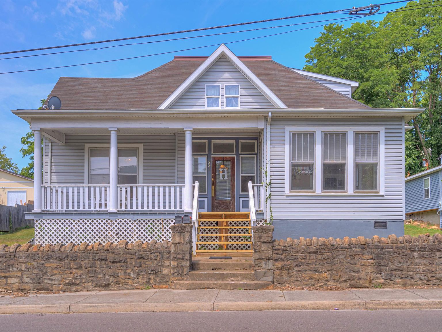 231 Randolph Ave, Pulaski, VA 24301 Zillow