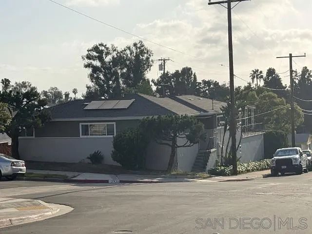 1st image of 2772 Blackton Dr